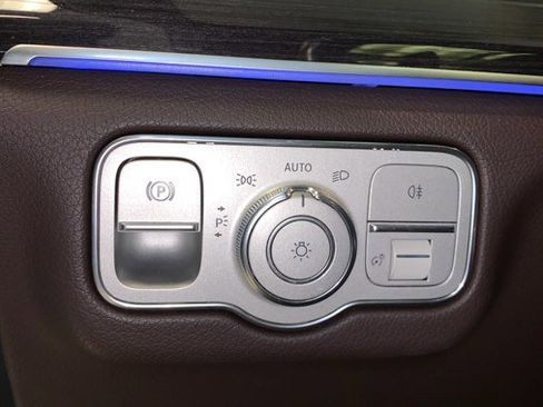 Used 2022 Mercedes-Benz GLS 450 4MATIC image 19