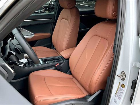 New 2025 Audi Q3 2.0T Premium w/ Convenience Package image 9