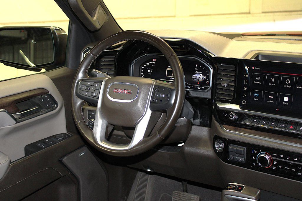 Used 2024 GMC Sierra 1500 SLT w/ SLT Premium Plus Package AWD/4WD image 14
