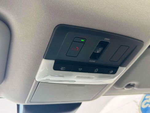 Certified 2025 Nissan Sentra SR w/ SR Premium Package image 32