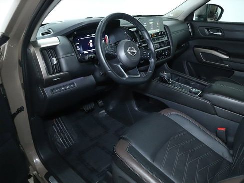 Certified 2024 Nissan Pathfinder Platinum w/ Cargo Package image 21