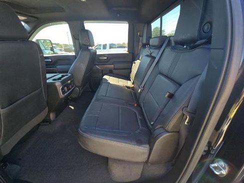 Used 2022 Chevrolet Silverado 3500 High Country image 8