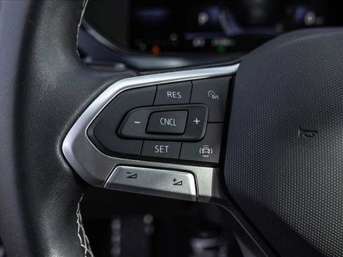 Used 2022 Volkswagen Taos SE image 12