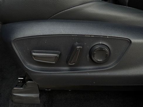 Used 2024 Toyota Tacoma TRD Sport w/ TRD Sport Premium Package RWD image 13