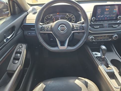 Certified 2021 Nissan Altima 2.5 SR FWD image 13
