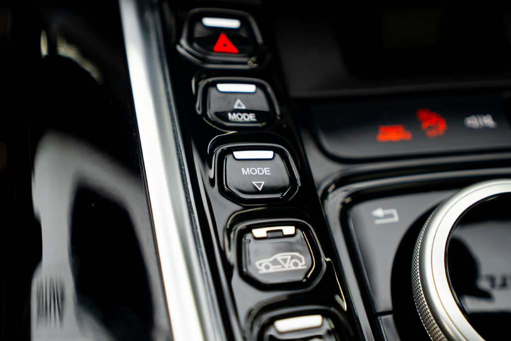 Used 2022 Aston Martin DBX AWD/4WD image 45