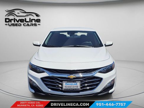 Used 2024 Chevrolet Malibu LT FWD image 2