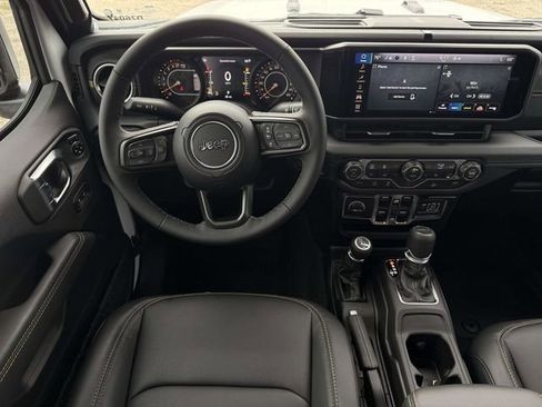 New 2026 Jeep Gladiator Sport image 4