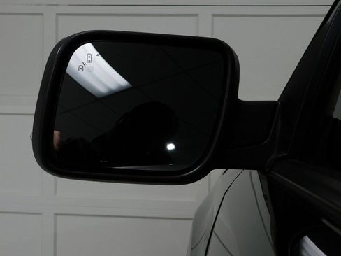 Used 2019 Ford Explorer XLT w/ XLT Desert Copper Package image 26