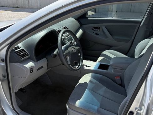 Used 2009 Toyota Camry LE FWD image 6
