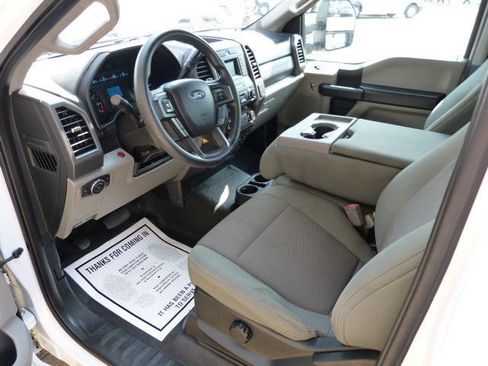 Used 2019 Ford F250 XL w/ Power Equipment Group RWD image 21