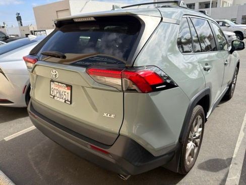 Used 2022 Toyota RAV4 XLE Premium FWD image 10