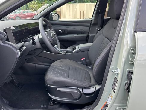 New 2025 Hyundai Santa Cruz SE image 9