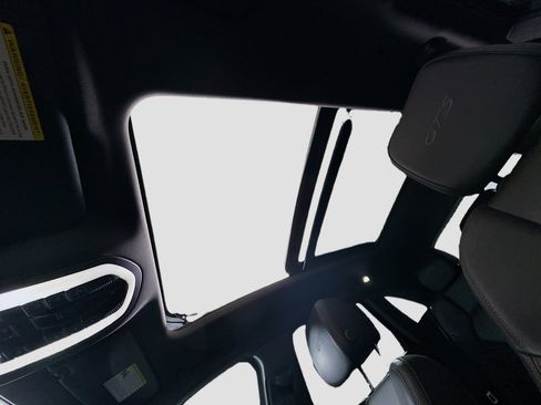 Used 2017 Porsche Macan GTS w/ Premium Package Plus image 42