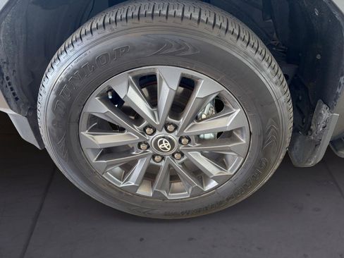 Used 2024 Toyota Land Cruiser image 14