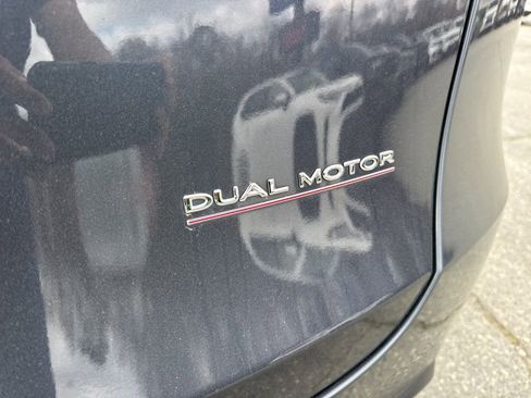 Used 2022 Tesla Model Y Performance image 33