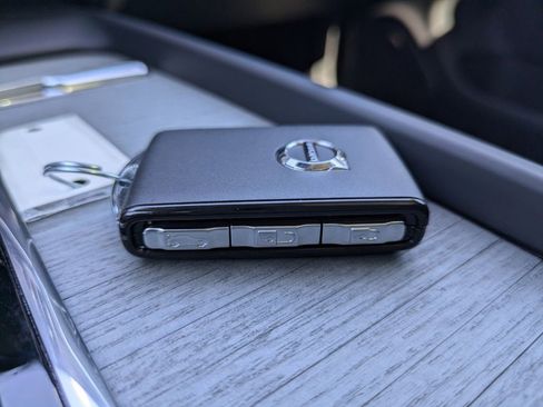 New 2025 Volvo XC60 T8 Plus w/ Protection Package Premier image 34