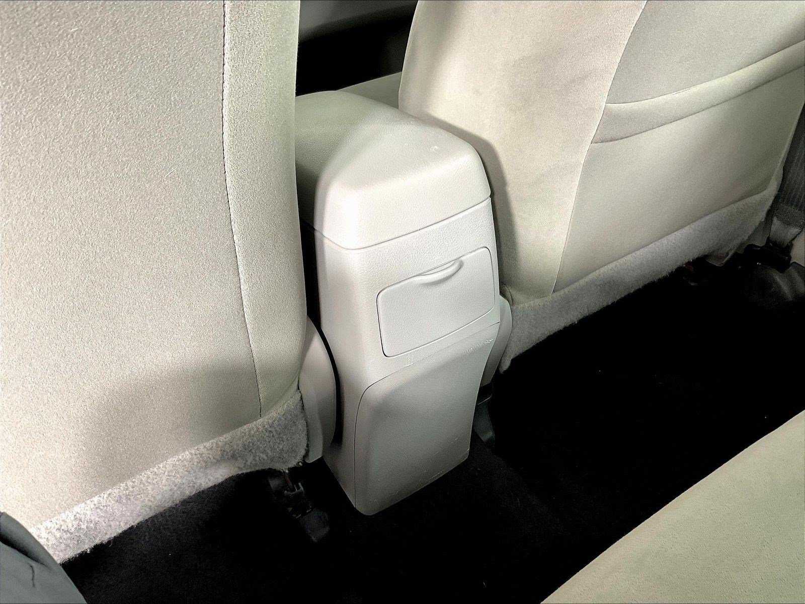 Used 2013 Toyota Corolla LE FWD image 10