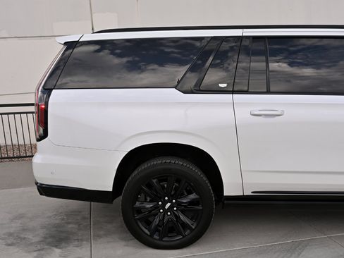 Used 2021 Cadillac Escalade ESV Sport w/ Driver Assist Tech Package AWD/4WD image 45