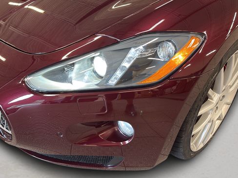 Used 2015 Maserati GranTurismo Convertible RWD image 19