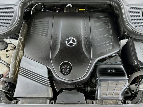 Used 2024 Mercedes-Benz GLE 450 GLE 450 AMG Line Night 4MATIC image 31