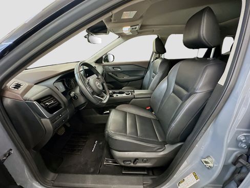 Used 2023 Nissan Rogue SL w/ SL Premium Package image 13