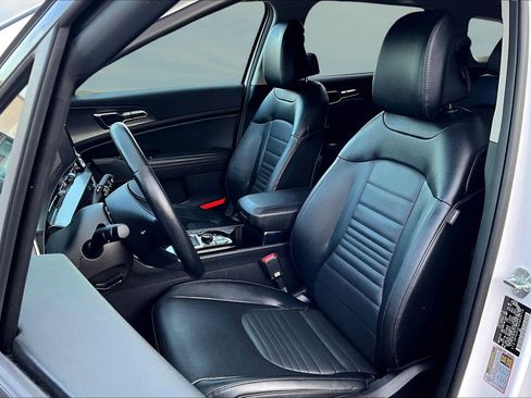 Used 2023 Kia Sportage SX image 13