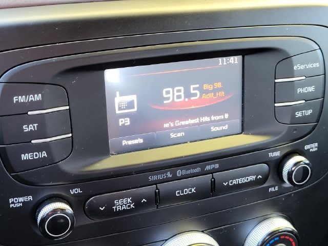 Used 2015 Kia Soul FWD image 16
