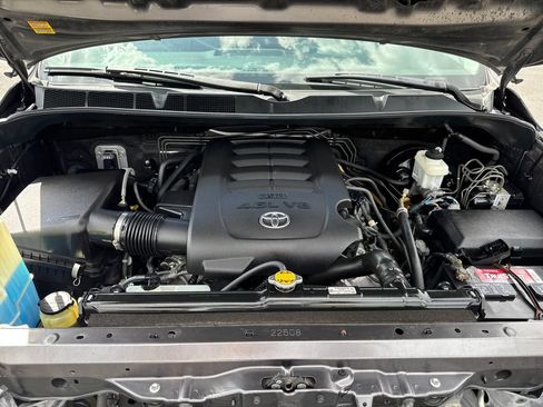 Used 2011 Toyota Tundra 2WD CrewMax w/ Tow Pkg image 21