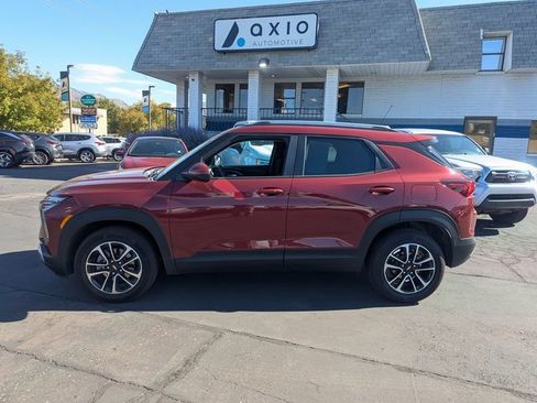 Used 2025 Chevrolet TrailBlazer LT image 7