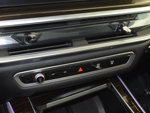 Used 2025 BMW X5 xDrive50e image 20