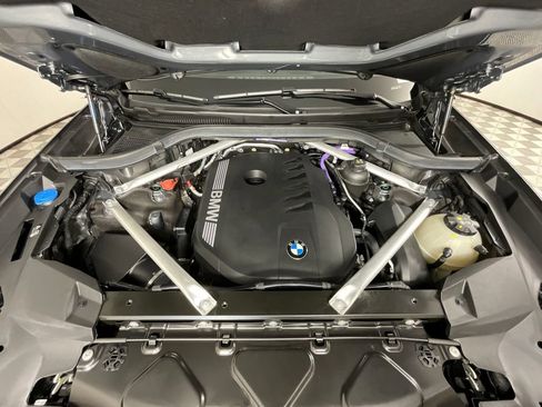 Used 2024 BMW X7 xDrive40i w/ M Sport Package AWD/4WD image 28