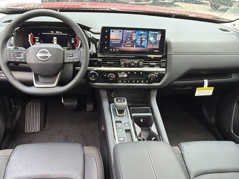 New 2026 Nissan Pathfinder SL w/ SL Premium Package (P04) FWD image 14