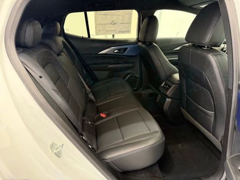 New 2026 Chevrolet Equinox EV LT image 25