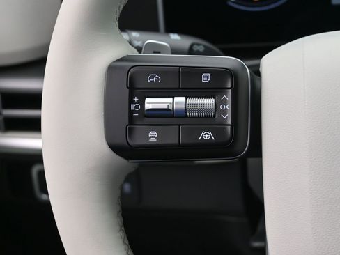 New 2026 Hyundai Santa Fe SE image 13