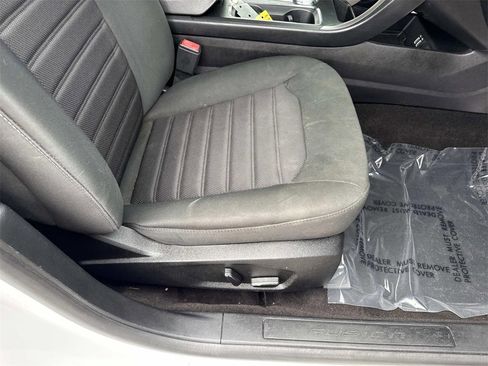 Used 2020 Ford Fusion SE image 29