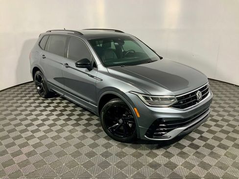 Used 2023 Volkswagen Tiguan SE R-Line AWD/4WD image 4