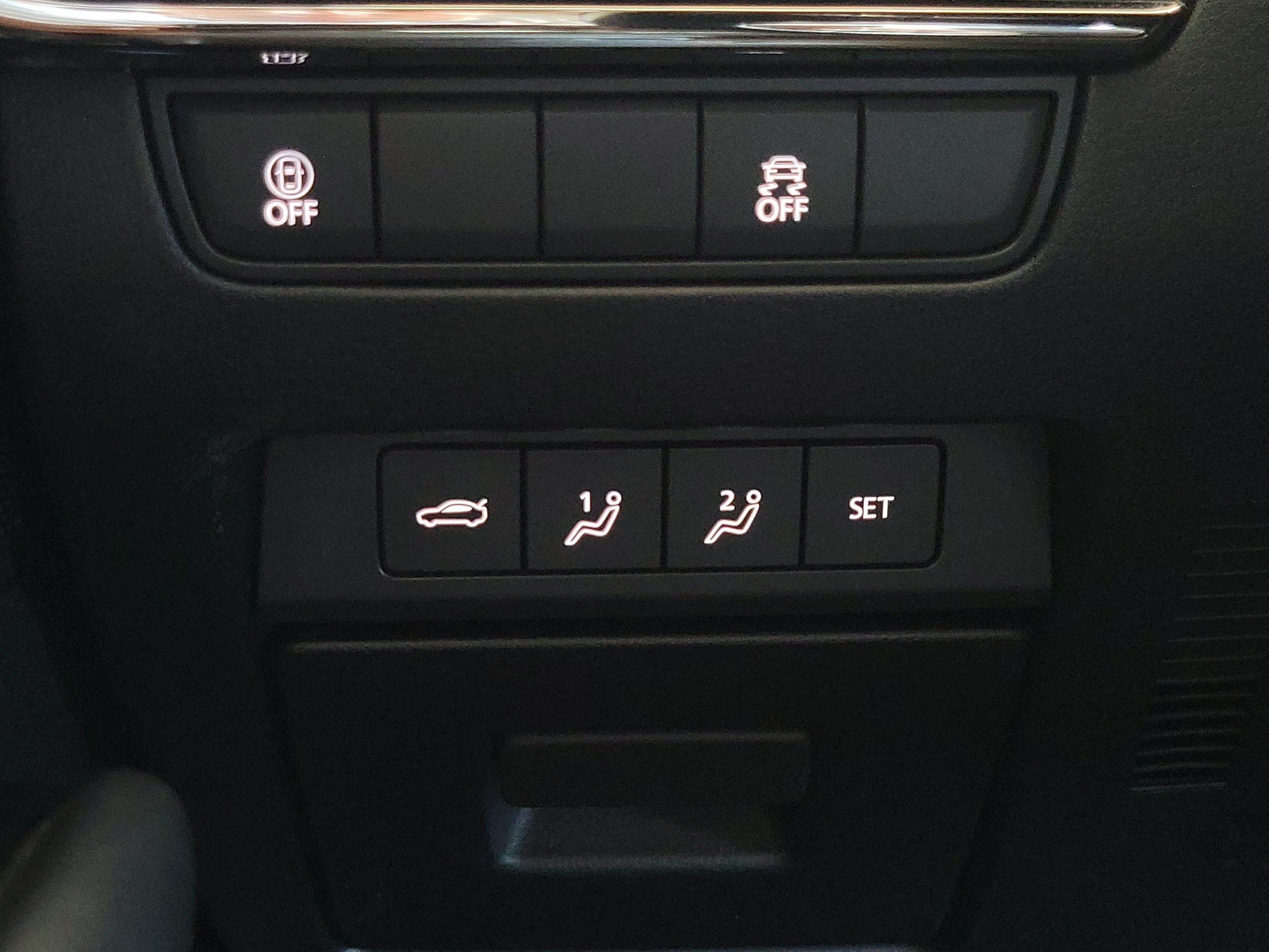 Used 2021 MAZDA MAZDA3 s FWD image 23