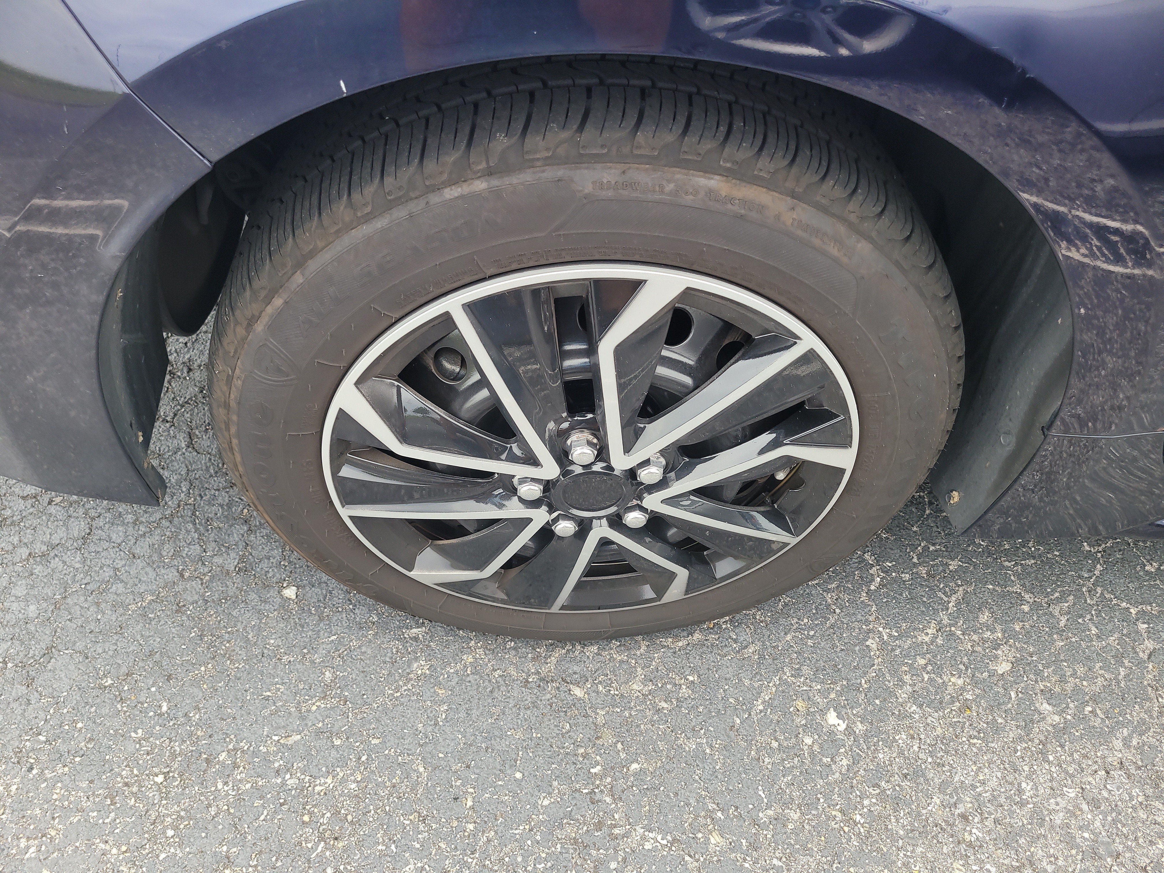 Used 2020 Toyota Corolla LE FWD image 8