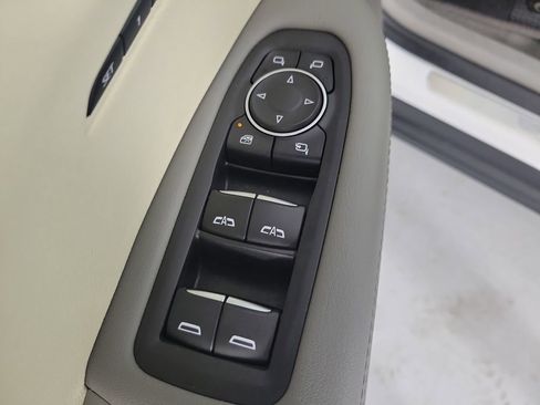 Certified 2023 Cadillac XT6 Premium Luxury w/ Technology Package AWD/4WD image 22