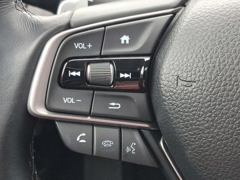 Used 2018 Honda Accord Touring image 22