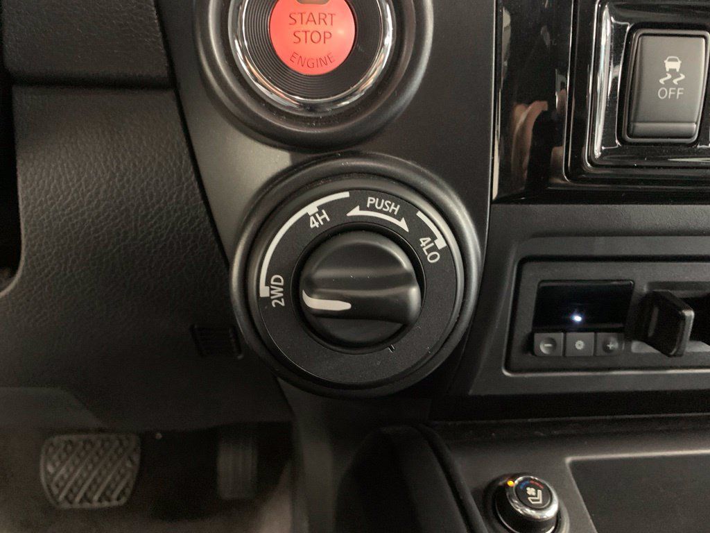 Used 2021 Nissan Titan PRO-4X w/ Pro-4x Convenience Package AWD/4WD image 27