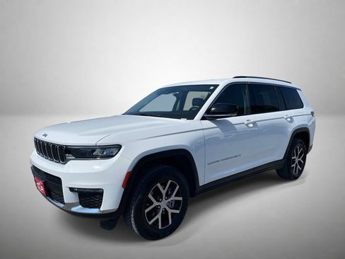Used 2023 Jeep Grand Cherokee L Limited AWD/4WD image 7