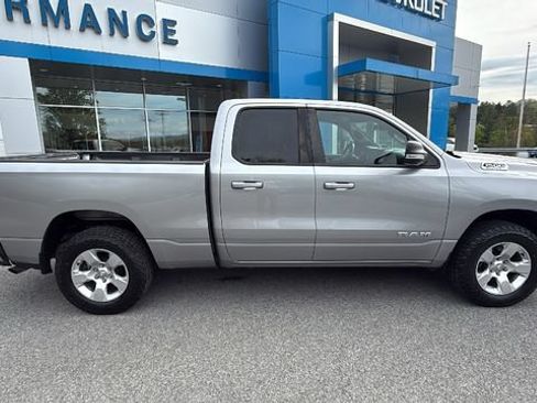 Used 2022 RAM 1500 Big Horn AWD/4WD image 3