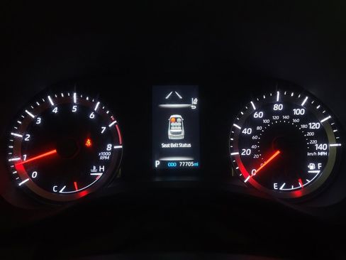 Used 2022 Toyota Highlander L image 23