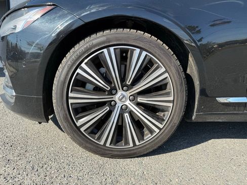 Used 2023 Volvo S90 B6 Plus image 16