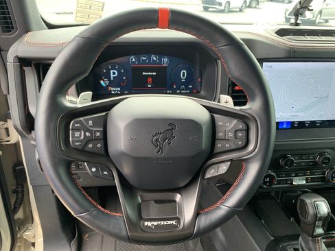 Used 2025 Ford Bronco Raptor AWD/4WD image 18