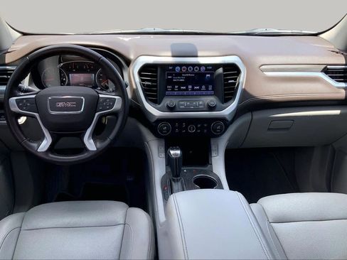 Used 2018 GMC Acadia SLT FWD image 16