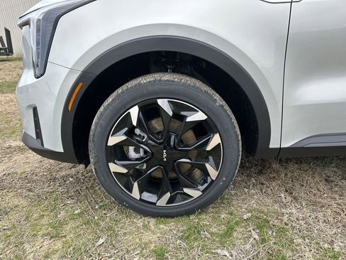 New 2026 Kia Sorento EX AWD/4WD image 10