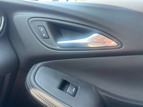 Used 2023 Buick Encore GX Preferred w/ Cold Weather Comfort Package FWD image 17